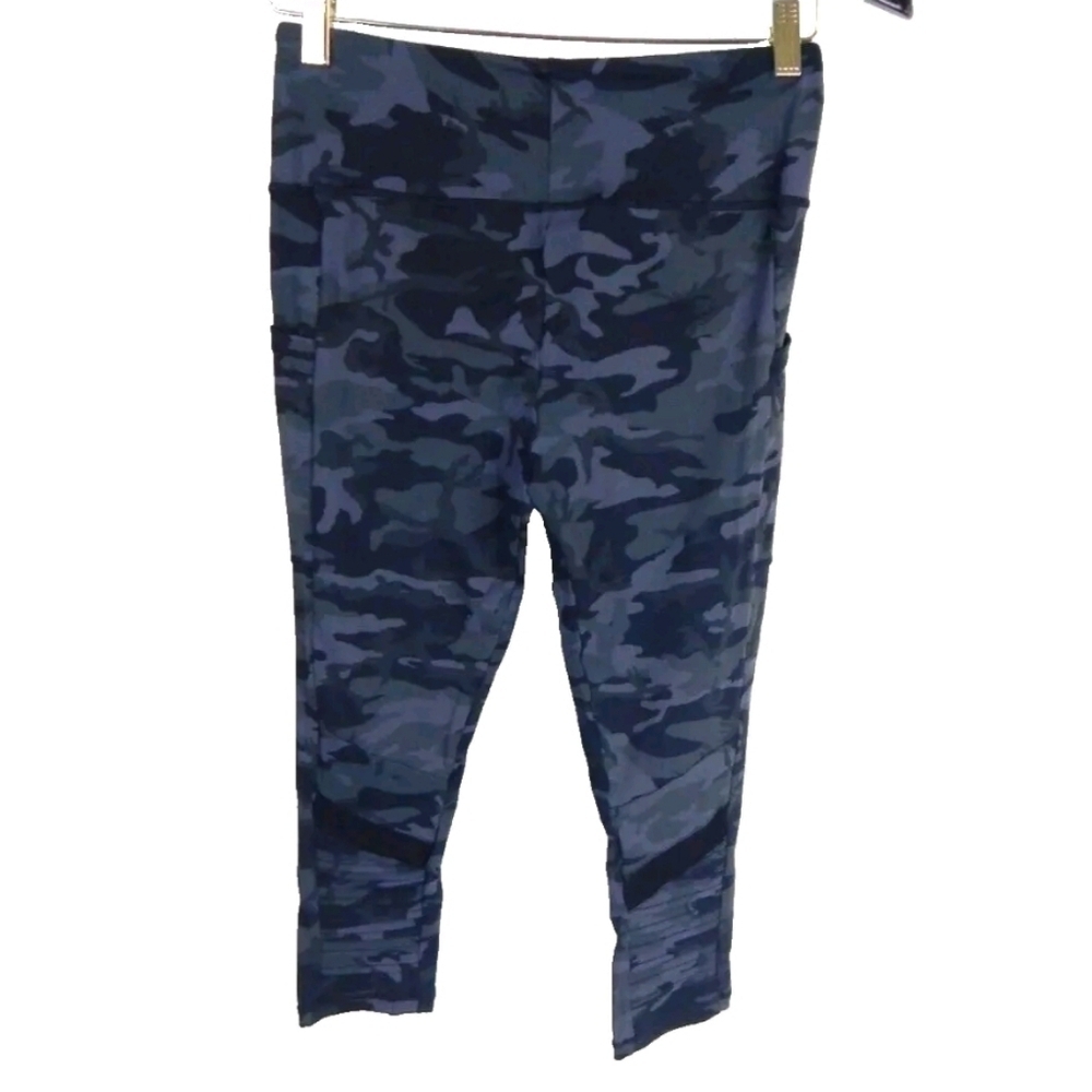 CVG Gray Camo Moto Capri‎ Leggings